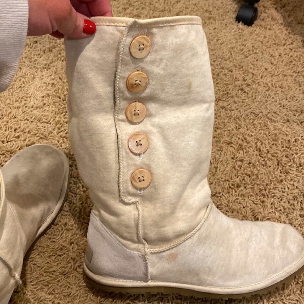 Ugg Boot. - image 6